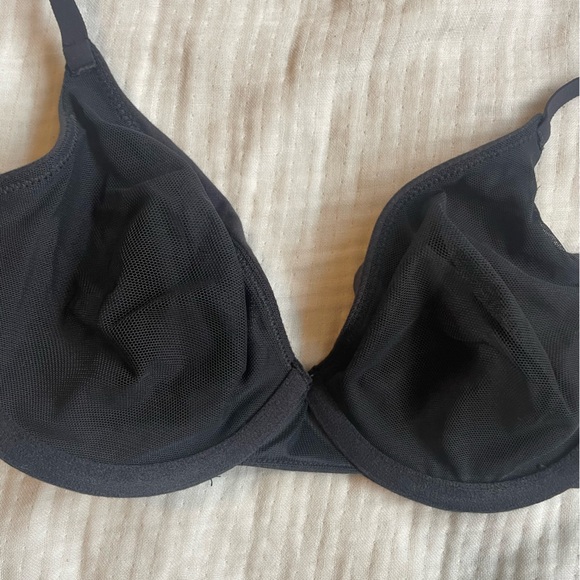 Skims t shirt bra - Picture 3 of 6